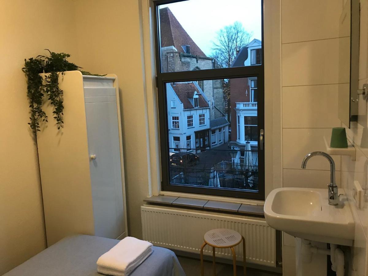 Kleinschalig Hostel In Deventer, Hartje Stad, Aan De Ijssel, Exteriör bild